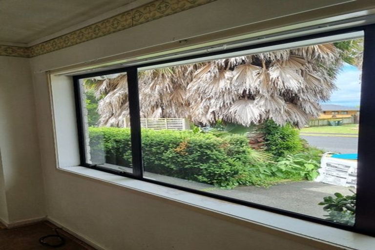 Photo of property in 42 Barnhill Crescent, Pahurehure, Papakura, 2113