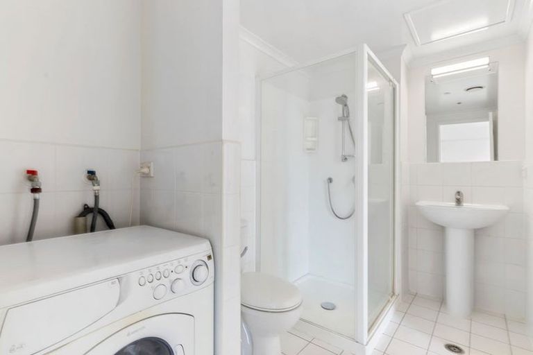 Photo of property in The Rennaissance, 5j/18 Ronwood Avenue, Manukau, Auckland, 2104
