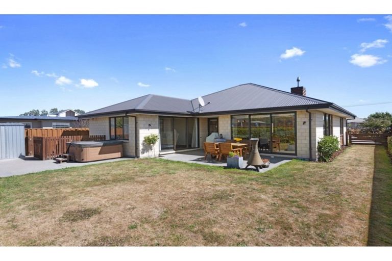 Photo of property in 79 Kennedys Bush Road, Halswell, Christchurch, 8025