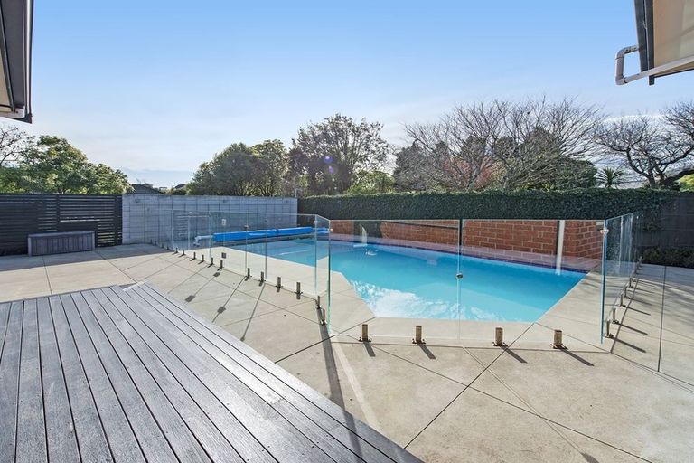 Photo of property in 25 Roydvale Avenue, Burnside, Christchurch, 8042