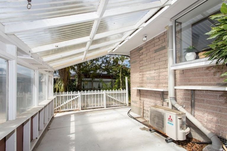 Photo of property in 19 Tenby Place, Avondale, Christchurch, 8061