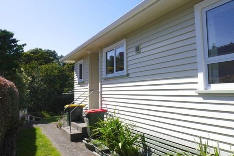 Photo of property in 117c Seaview Road, Westown, New Plymouth, 4310