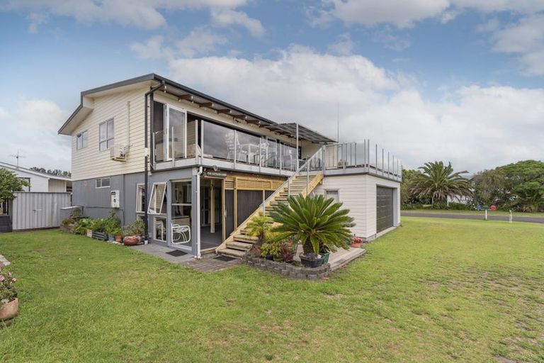 Photo of property in 8 Oyster Drive, Cooks Beach, Whitianga, 3591