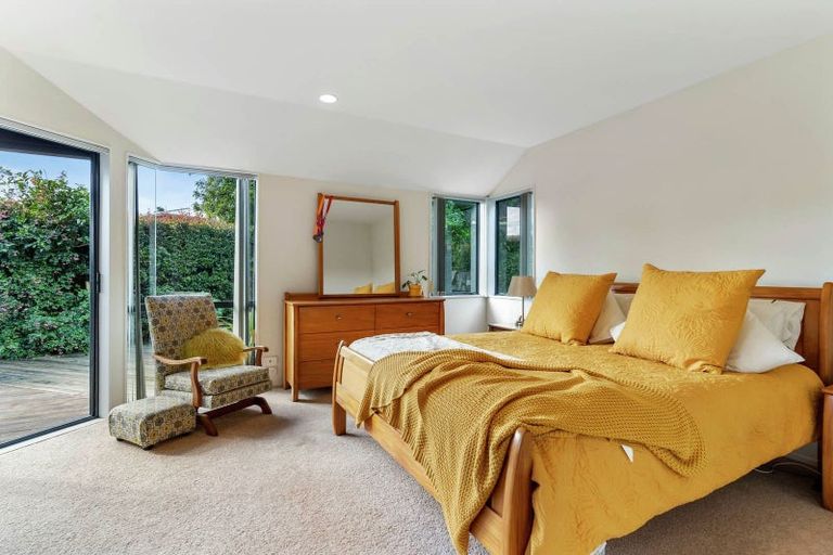 Photo of property in 20a Evelyn Road, Cockle Bay, Auckland, 2014