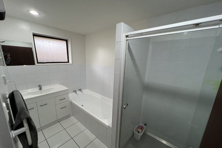 Photo of property in 1/189 Wairakei Road, Bryndwr, Christchurch, 8053