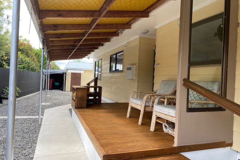 Photo of property in 9 Chisholm Place, Carterton, 5713