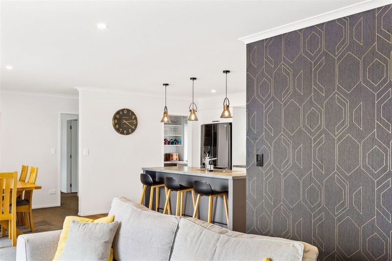 Photo of property in 22a Raelene Place, Massey, Auckland, 0614