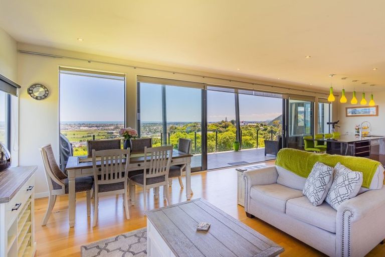 Photo of property in 7 Ocean Vista Lane, Paraparaumu, 5032