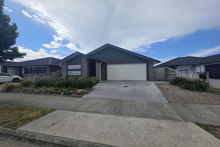 Photo of property in 21 Dunkeld Drive, Papamoa, 3118