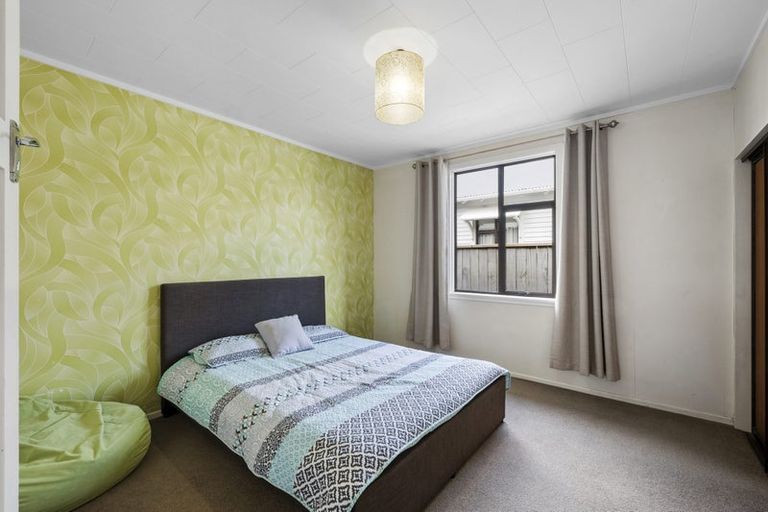 Photo of property in 11 French Street, Moturoa, New Plymouth, 4310