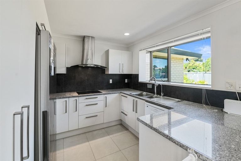 Photo of property in 16 Norm Freeman Drive, Te Puke, 3119