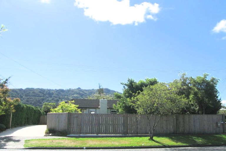Photo of property in 41 Kowhai Avenue, Ebdentown, Upper Hutt, 5018