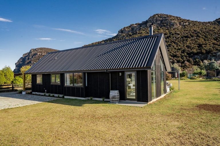 Photo of property in 1025 Aubrey Road, Albert Town, Wanaka, 9305