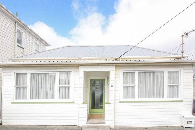 Photo of property in 14 Levy Street, Mount Victoria, Wellington, 6011