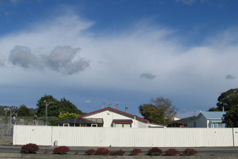 Photo of property in 18 Sutherland Avenue, Silverstream, Upper Hutt, 5019