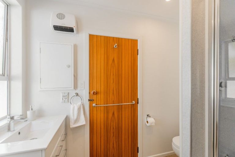 Photo of property in 82a Raumati Road, Raumati Beach, Paraparaumu, 5032