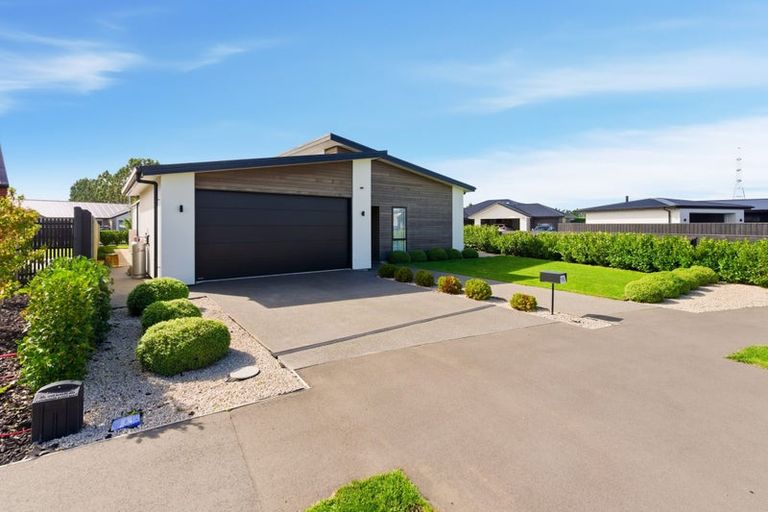 Photo of property in 15 Frank Ernest Crescent, Prebbleton, 7604