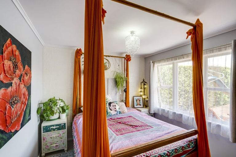 Photo of property in 56 Clarence Cox Crescent, Pirimai, Napier, 4112