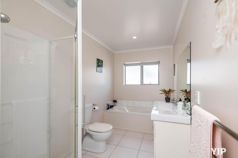 Photo of property in 229 Mark Avenue, Grenada Village, Wellington, 6037