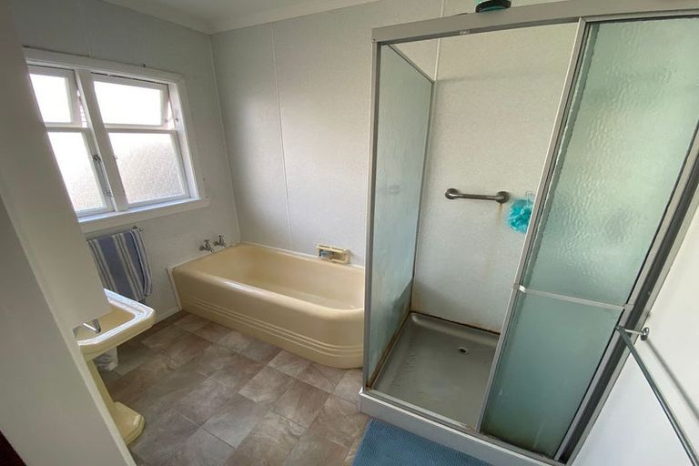 Photo of property in 54 Beauchamp Street, Karori, Wellington, 6012