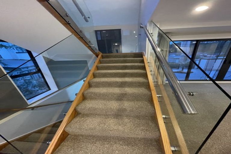 Photo of property in 2/10 Silver Moon Road, Albany Heights, Auckland, 0632