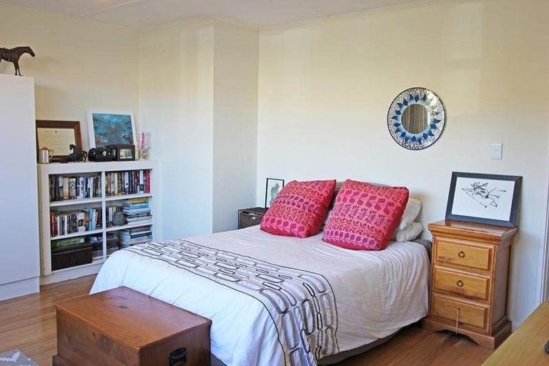 Photo of property in 32 Glenelg Street, Bradford, Dunedin, 9011