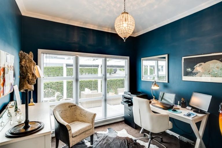 Photo of property in 14 Havelock Road, Hospital Hill, Napier, 4110