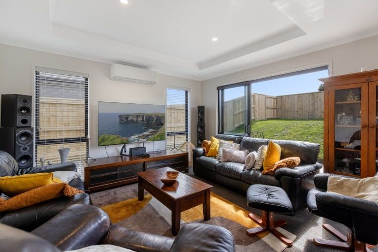 Photo of property in 73 Ridge Drive, Omokoroa, 3114