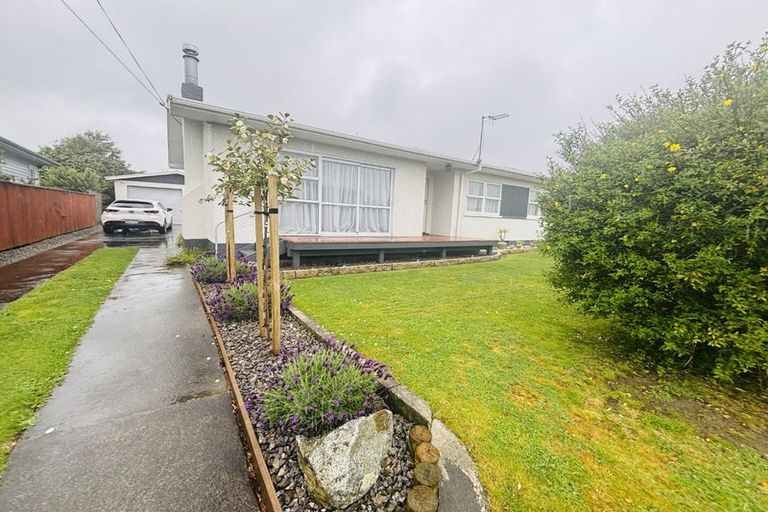 Photo of property in 6 Durham Street, Stoke, Nelson, 7011