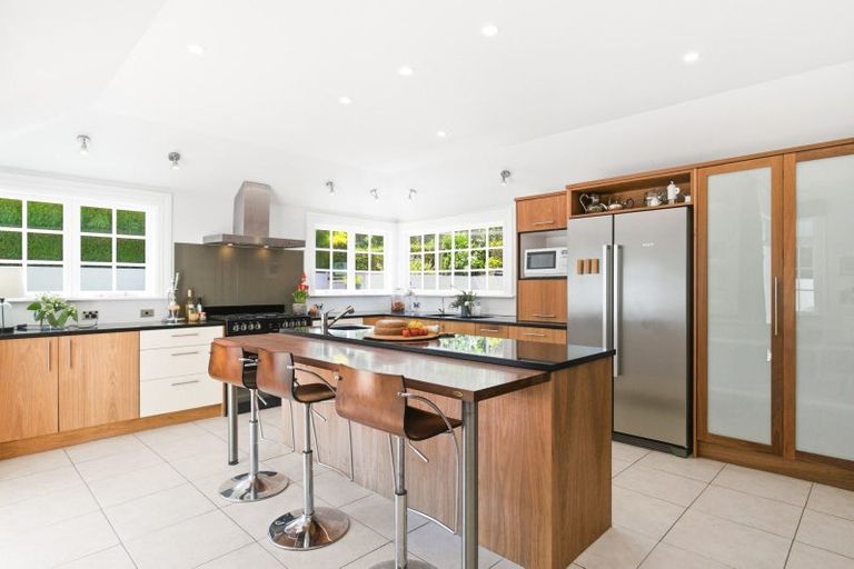 Photo of property in 15 Lucknow Terrace, Khandallah, Wellington, 6035