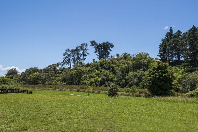 Photo of property in 10 Woodlanding Road, Whitford, 2571