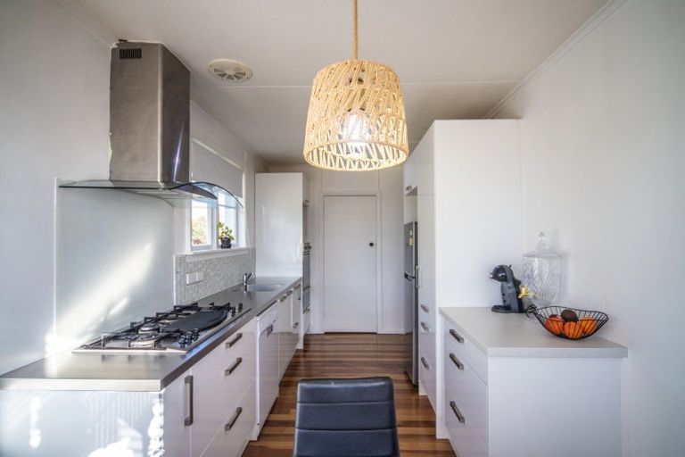 Photo of property in 16 Leicester Street, Terrace End, Palmerston North, 4410