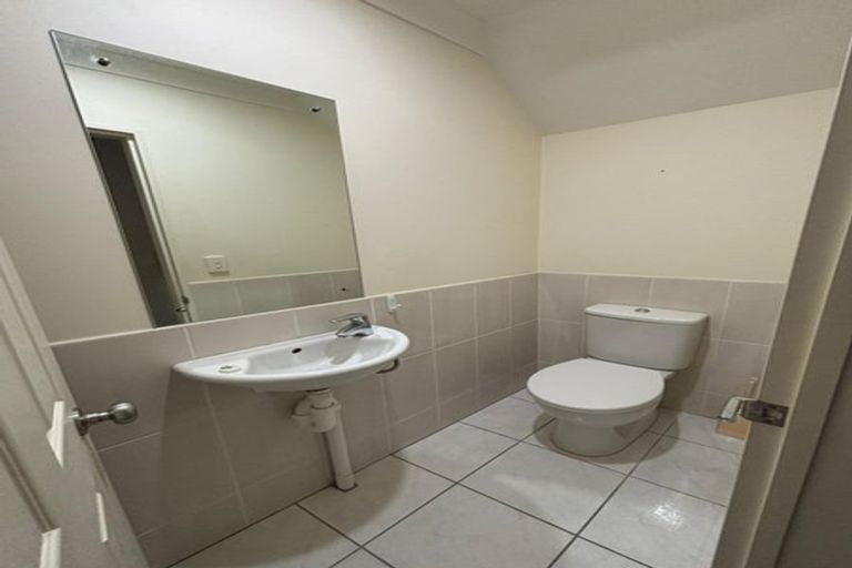 Photo of property in 27 Mariners View Road, Beach Haven, Auckland, 0626