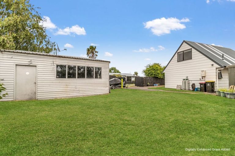 Photo of property in 5b Lyn Grove, Papamoa Beach, Papamoa, 3118