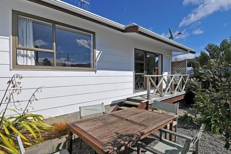 Photo of property in 9a Crystal Grove, Birchville, Upper Hutt, 5018