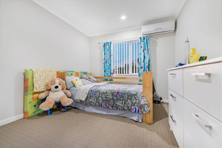 Photo of property in 20 Aditi Close, Massey, Auckland, 0614