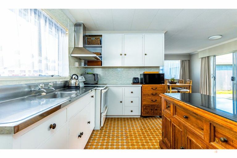 Photo of property in 76 Shearman Street, Waimate, 7924