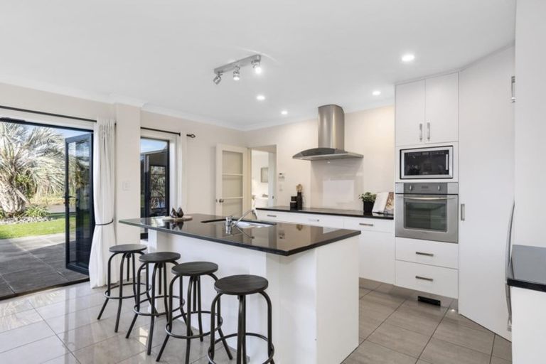 Photo of property in 37 Oriental Parade, Papamoa Beach, Papamoa, 3118