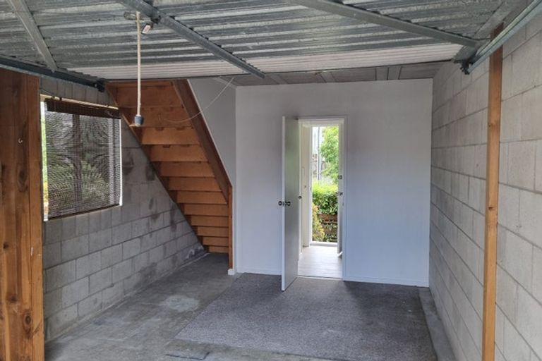 Photo of property in 1/15a Oates Road, Glen Eden, Auckland, 0602