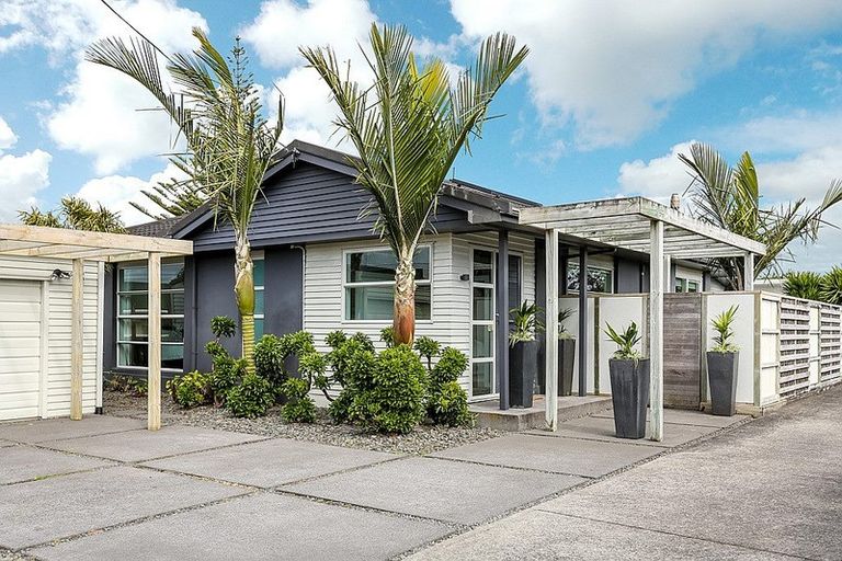 Photo of property in 26 Sackville Street, Fitzroy, New Plymouth, 4312