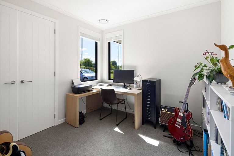 Photo of property in 39 Sunline Drive, Leamington, Cambridge, 3432