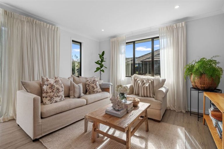 Photo of property in 8 Kaiora Drive, Papamoa Beach, Papamoa, 3118