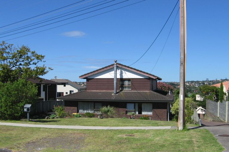 Photo of property in 2/11 Orchard Road, Browns Bay, Auckland, 0630
