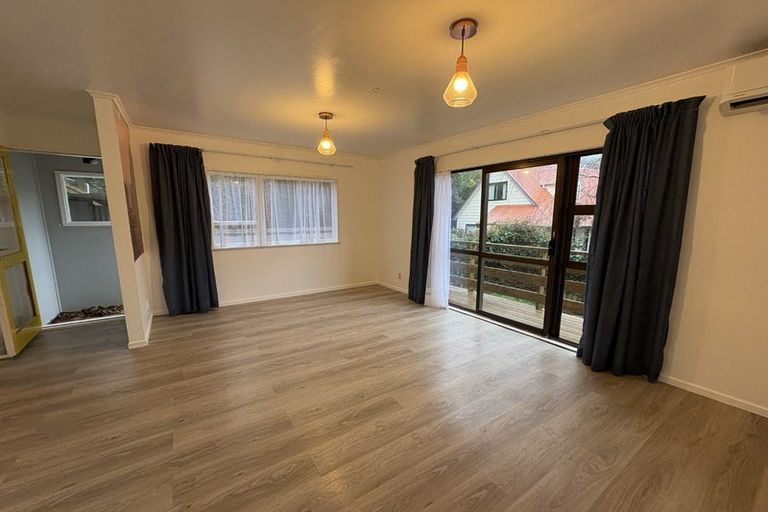 Photo of property in 72c Black Rock Road, Newlands, Wellington, 6037