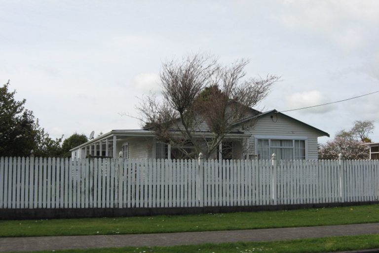 Photo of property in 33 Mahoe Street, Inglewood, 4330