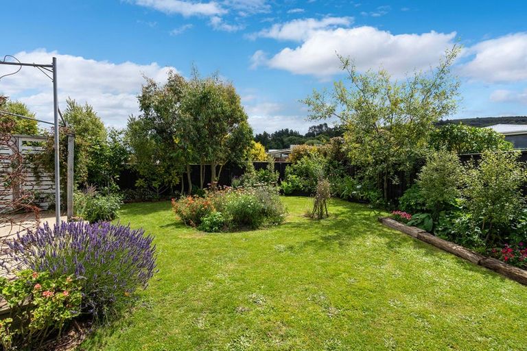 Photo of property in 19 Salmond Street, Halfway Bush, Dunedin, 9010