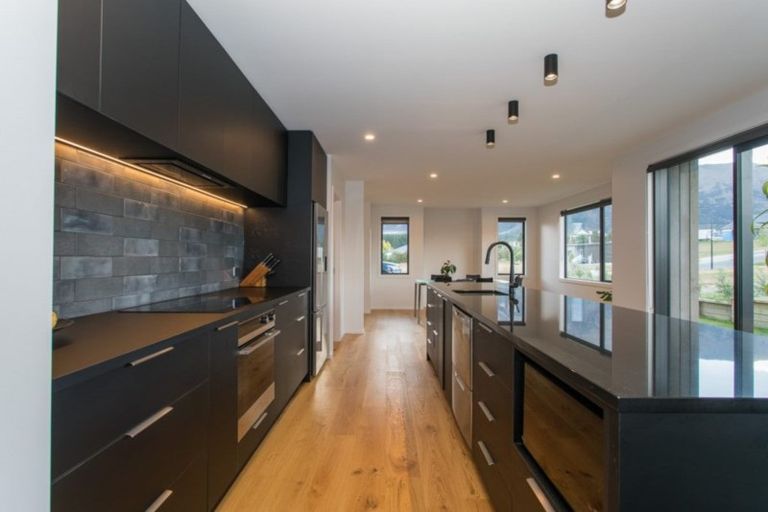 Photo of property in 16 Sarges Way, Lake Hawea, Wanaka, 9382