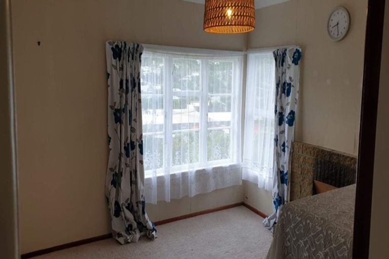 Photo of property in 22 Duncan Street, Tawa, Wellington, 5028