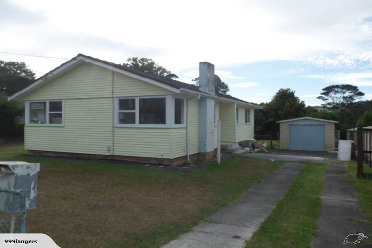 Photo of property in 54 Glen Marine Parade, Glendene, Auckland, 0602