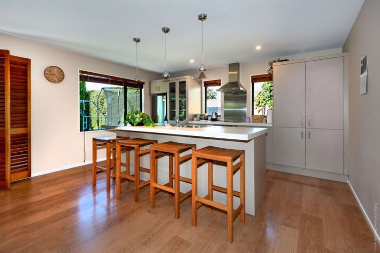 Photo of property in 12 Sheraton Place, Redwood, Christchurch, 8051